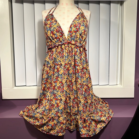 SHEIN Maternity Backless Floral Allover Print Halter Dress - Picture 4 of 6